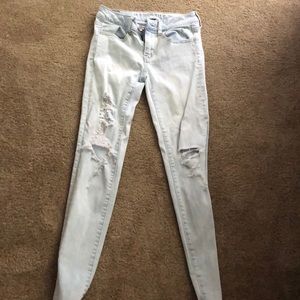 Lightwash American eagle jeans